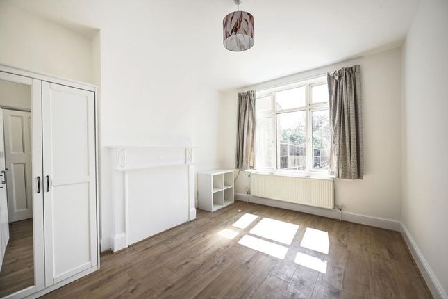 47, Fishponds Rd, London photo 4