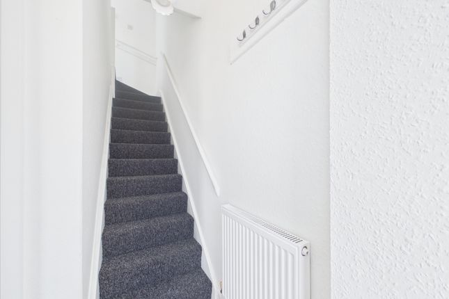 42, Lamorna Avenue, Hull photo 2