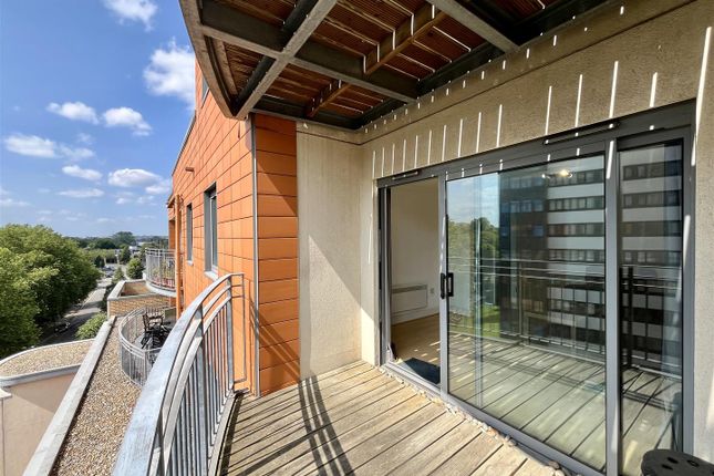 2-bed flat on 65 Broadway Plaza, Blue Apartments, 19 Francis Road, Birmingham, £1,050/mo