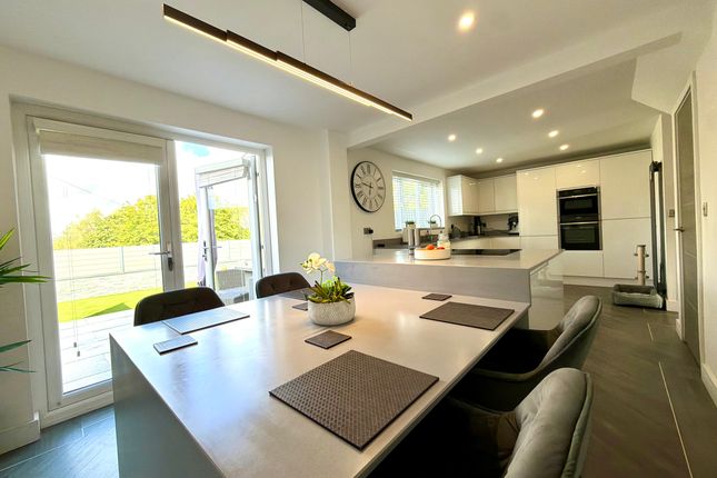 8 Bradley Gardens, Merthyr Tydfil photo 3