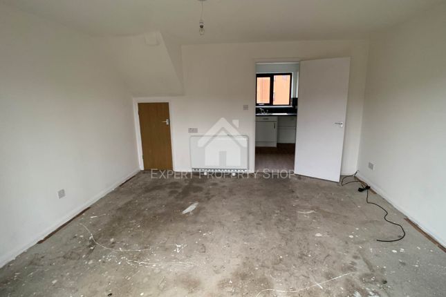 5, Kenilworth Close, Worksop photo 5
