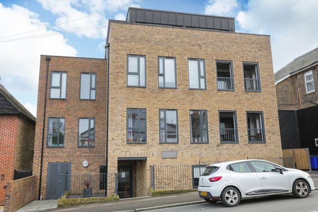 Thumbnail Flat for sale in Carlton Avenue, Broadstairs