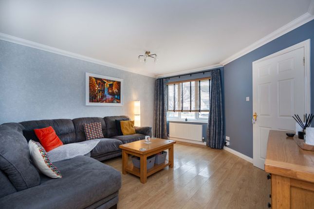 8 Acorn Drive, Alloa photo 2