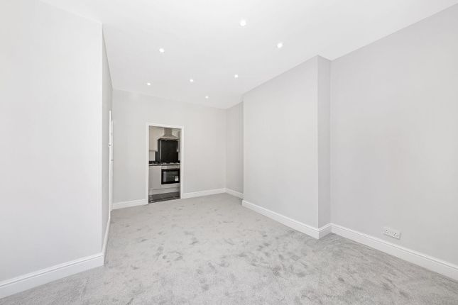 FFF, 10, Essex Grove, London photo 4