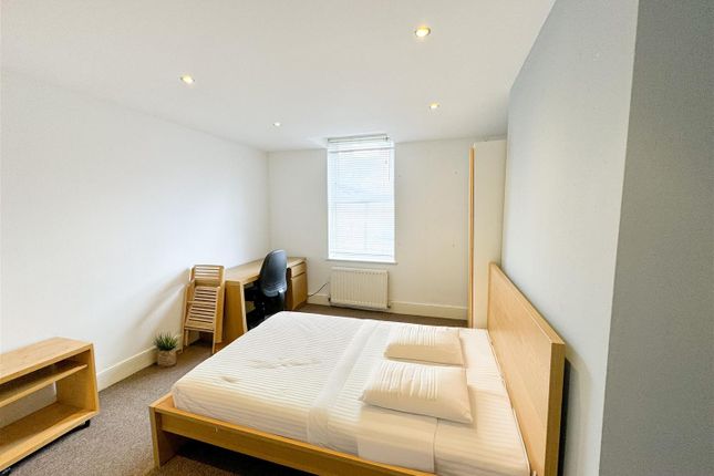 Kingsley Place, Newcastle photo 3