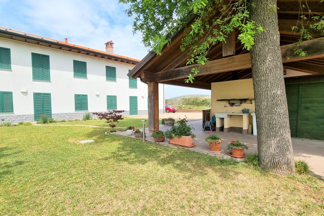 Country house for sale in Ref388, Nizza Monferrato Vineyards, Italy