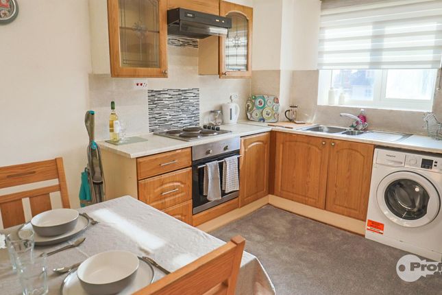 7, Staniforth Court, Barwell photo 3