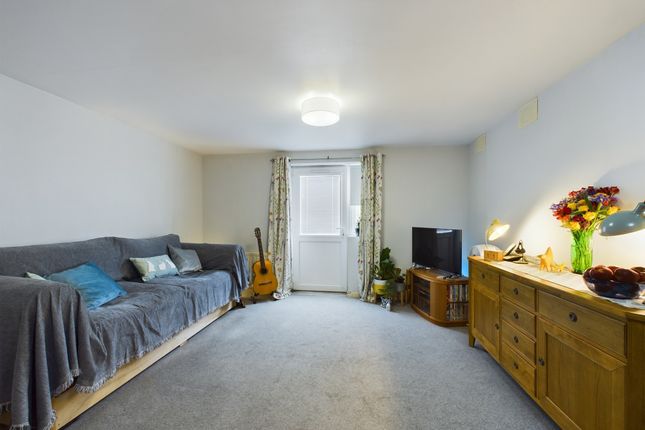 Flat for sale in Douglas Avenue, Wesham