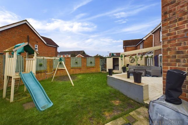 Link-detached house for sale in Orchard Way, Long Riston, Hull