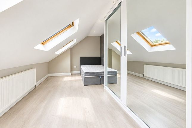 11 Garratt Terrace, London photo 3