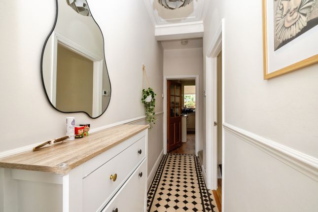 50, Drayton Avenue, London photo 4