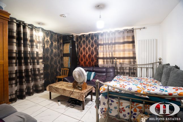 2, Birkdale Court, Redcroft Road, Southall photo 2