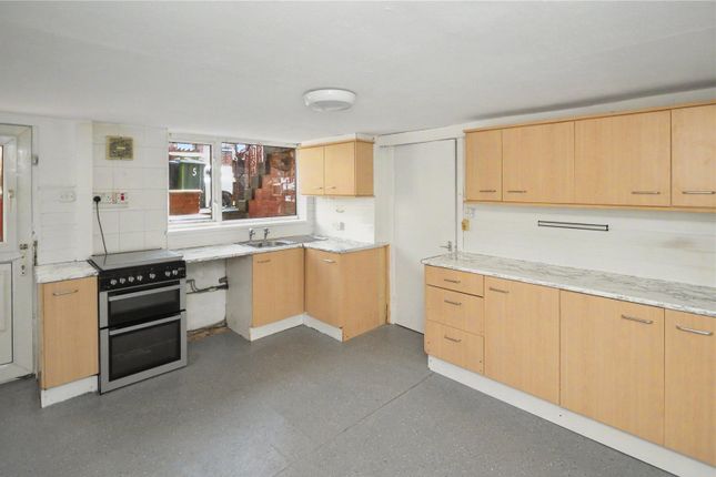 3, Garnet Avenue, West Yorkshire photo 4