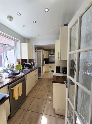 3 Bolsover Street, Leicester photo 4