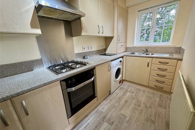 26, Baldwins Close, Oldham photo 2