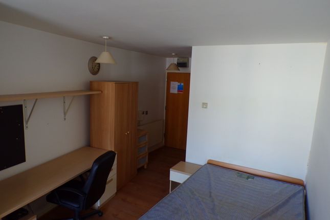 25, Portland House , Swansea  photo 3