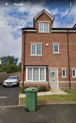 4-bed house on 82, Park Hill Way, West Yorkshire, £325,000