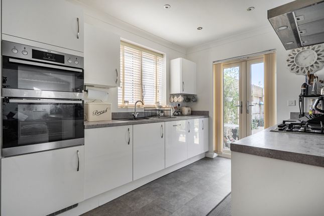 8, Spitfire Drive, Oxfordshire photo 4