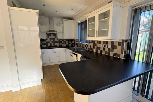 1, Tiverton Road, Hounslow photo 3