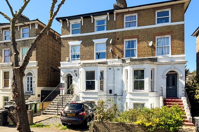 8a Eastdown Park, Hither Green photo 2