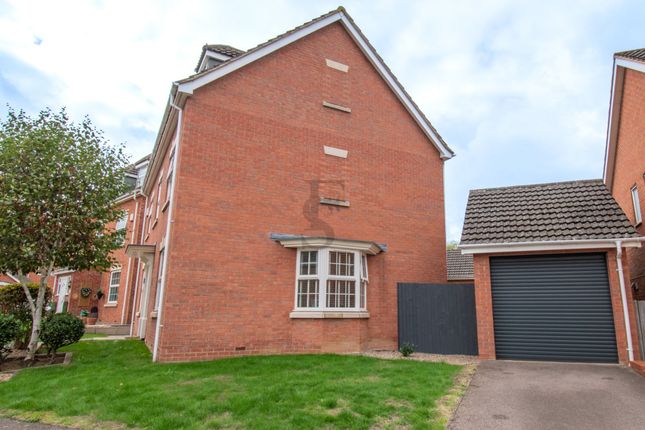 14 Wainwright Avenue, Leicester photo 4