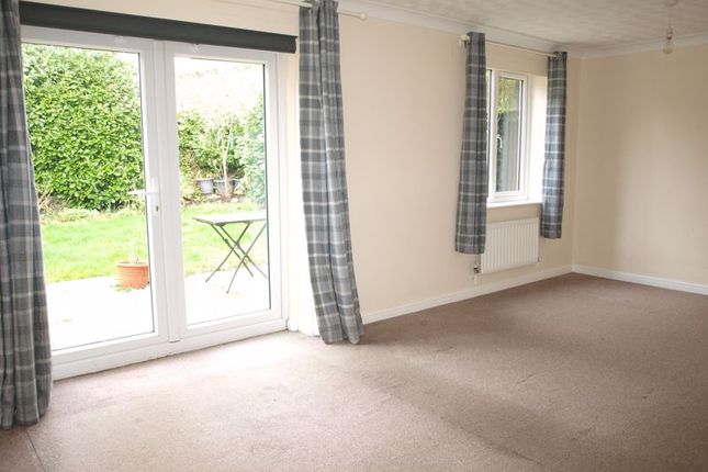 Detached bungalow to rent in The Meadows, Thurton, Norwich