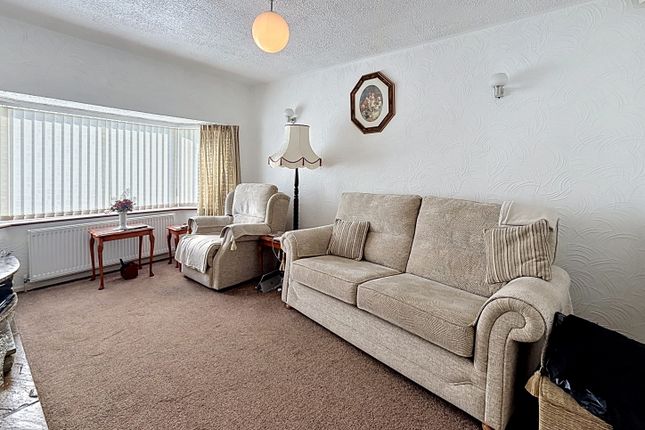 20, Marquis Close, Lower Darwen photo 4