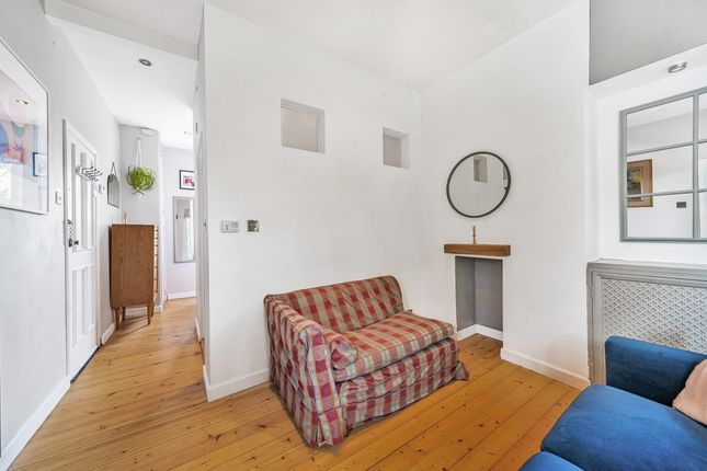 Flat D, 75, Gipsy Hill, London photo 3