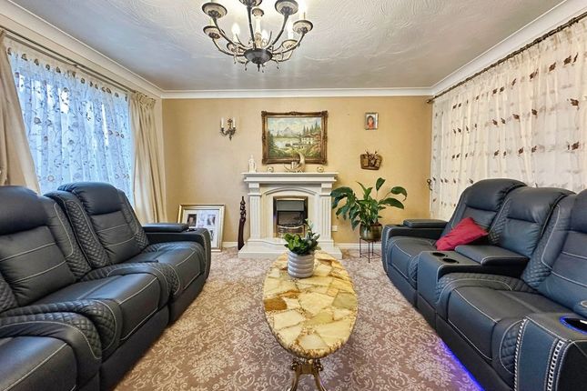Berkeley Crescent, Manchester photo 3