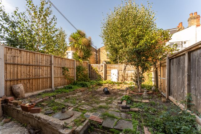31, Winchelsea Road, London photo 4