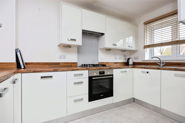 16, Farrier Lane, Surrey photo 2