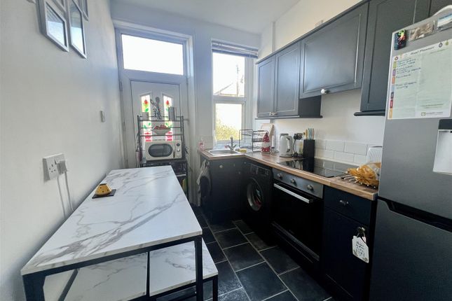 25, Prospect Street, Farsley photo 4