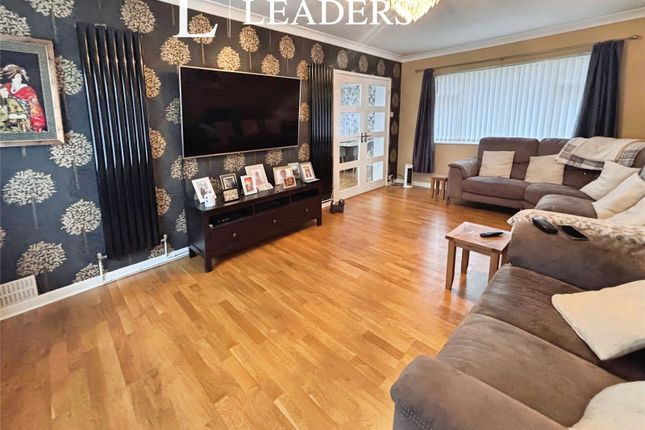 54, Farringdon Road, Warrington photo 2