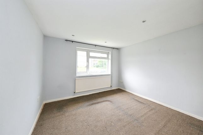 8, South Close, Dronfield photo 4