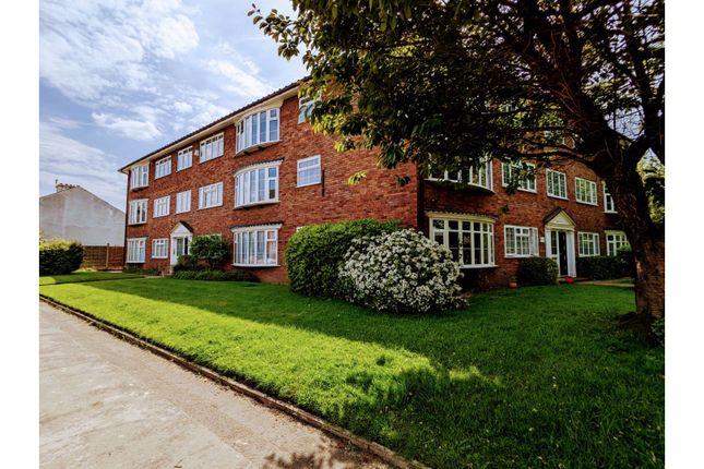 Flat for sale in Victoria Grove, Stockport