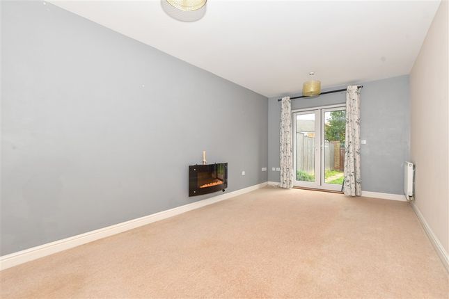Finn Farm Road, Ashford photo 4