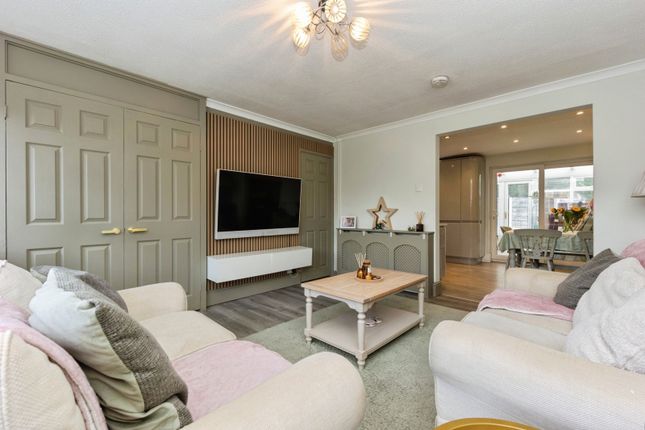 69, Little Brook Road, Greater Manchester photo 2