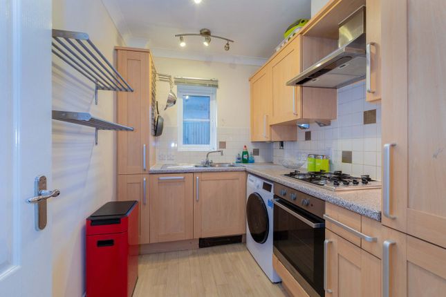 Flat 3, 48 Regents Place, Maidenhead photo 4