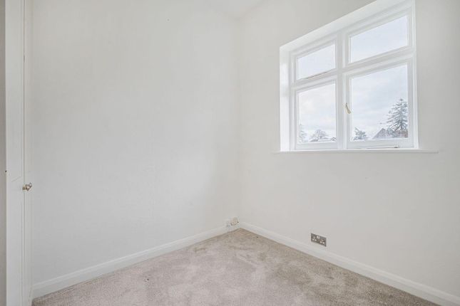 Flat 2, Towerfields, Westerham Road, Keston photo 4