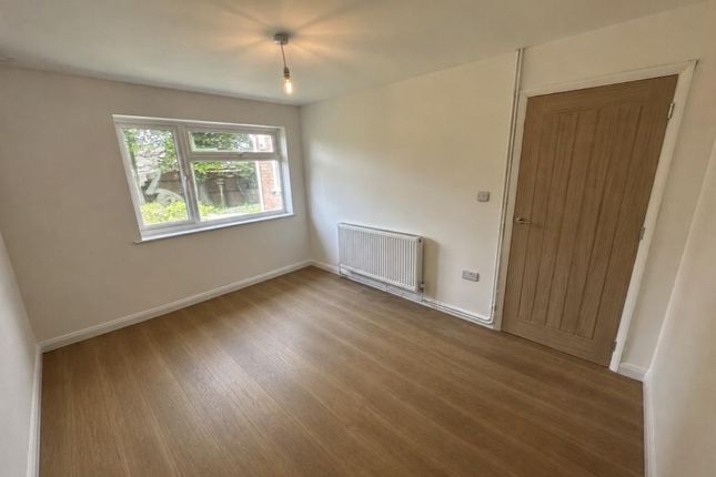 6 Forest View, Cimla photo 4