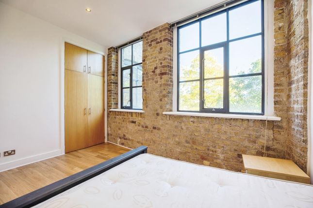 Flat to rent in Thrawl Street, Spitalfields