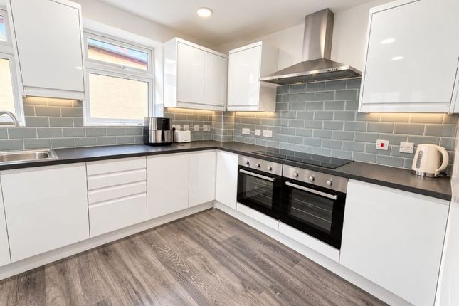 Room 8, 45-47, Forton Road, Gosport photo 4