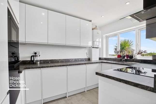 30, Blythe Way, Isle of Wight photo 3