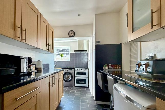 19, Westcliff Rd, Dorset photo 4