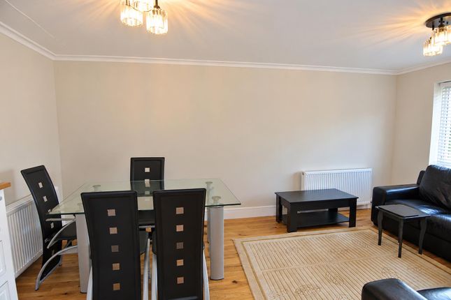 12, Greenacre Court, Egham photo 2