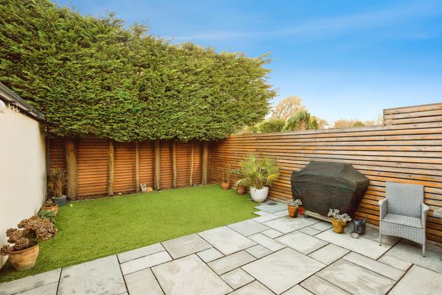 18, Hawthorn Road, Cheshire photo 4