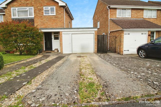 Detached house to rent in Avonmead, Haydon Wick, Swindon