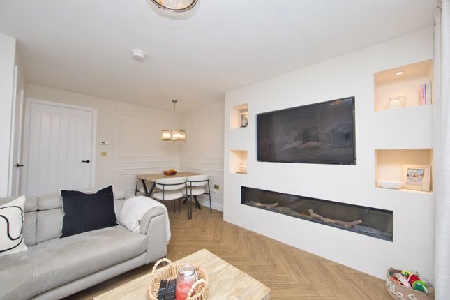 76, Blunden Drive, Kent photo 4