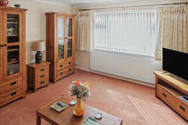 31, Rockley Avenue, Nottingham photo 5