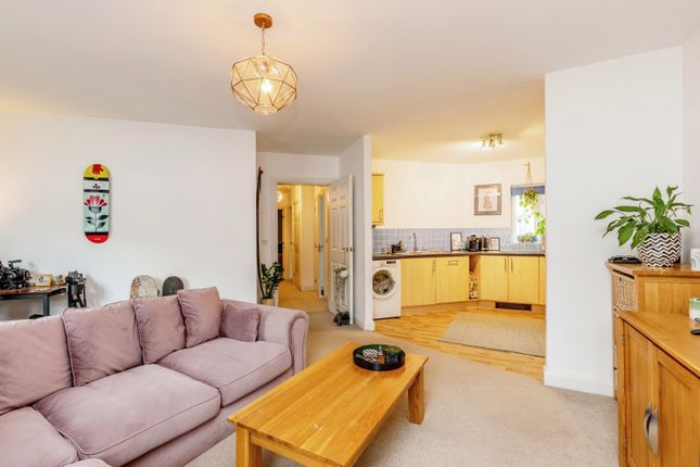 Flat for sale in Eastcliff, The Fishing Village, Portishead, North Somerset